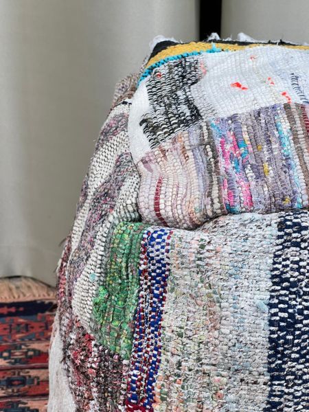 Nostaljik Kilim Puf Ölçü Çap 45 Cm Yükseklik 42 Cm