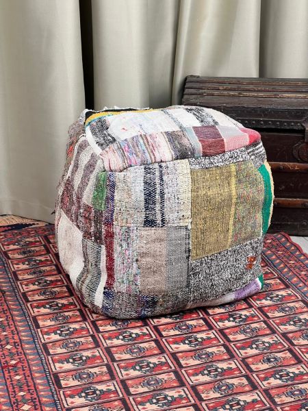 Nostaljik Kilim Puf Ölçü Çap 45 Cm Yükseklik 42 Cm