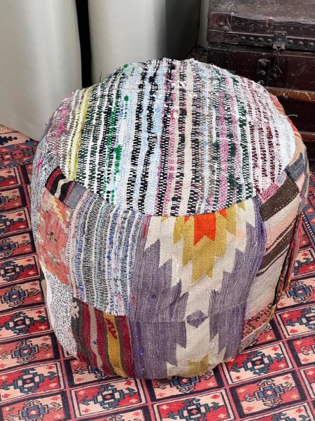 Nostaljik Kilim Puf Ölçü Çap 45 Cm Yükseklik 42 Cm
