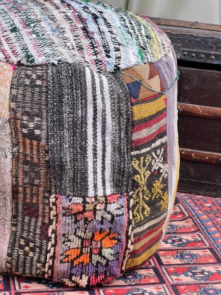 Nostaljik Kilim Puf Ölçü Çap 45 Cm Yükseklik 42 Cm