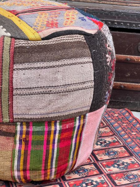Nostaljik Kilim Puf Ölçü Çap 45 Cm Yükseklik 42 Cm
