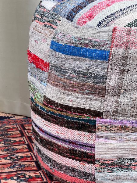 Nostaljik Kilim Puf Ölçü Çap 45 Cm Yükseklik 42 Cm