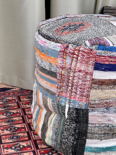 Nostaljik Kilim Puf Ölçü Çap 45 Cm Yükseklik 42 Cm