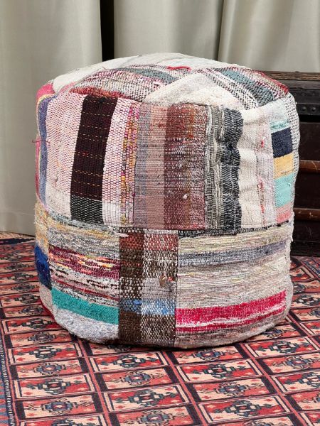 Nostaljik Kilim Puf Ölçü Çap 45 Cm Yükseklik 42 Cm
