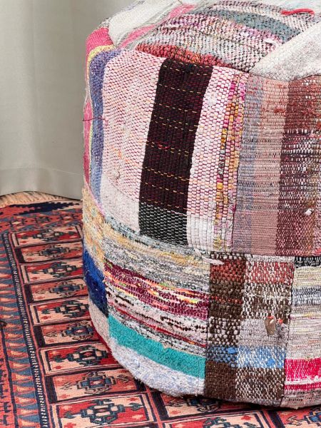 Nostaljik Kilim Puf Ölçü Çap 45 Cm Yükseklik 42 Cm
