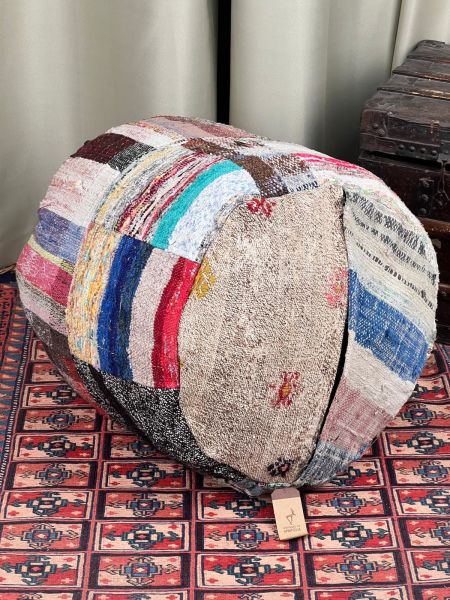 Nostaljik Kilim Puf Ölçü Çap 45 Cm Yükseklik 42 Cm