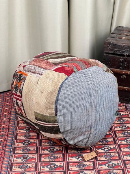 Nostaljik Kilim Puf Ölçü Çap 45 Cm Yükseklik 42 Cm