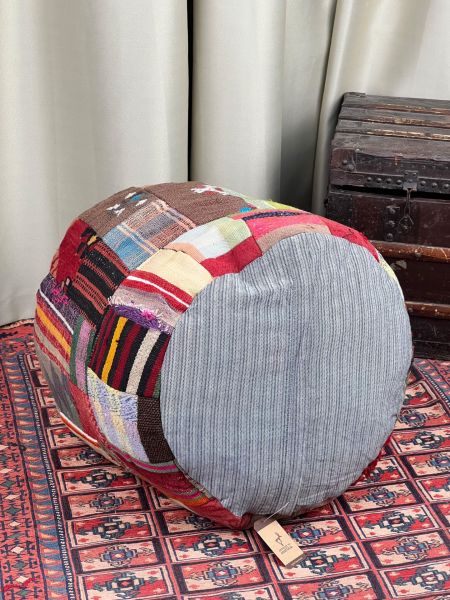 Nostaljik Kilim Puf Ölçü Çap 45 Cm Yükseklik 42 Cm