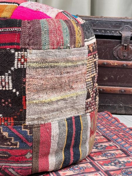 Nostaljik Kilim Puf Ölçü Çap 45 Cm Yükseklik 42 Cm