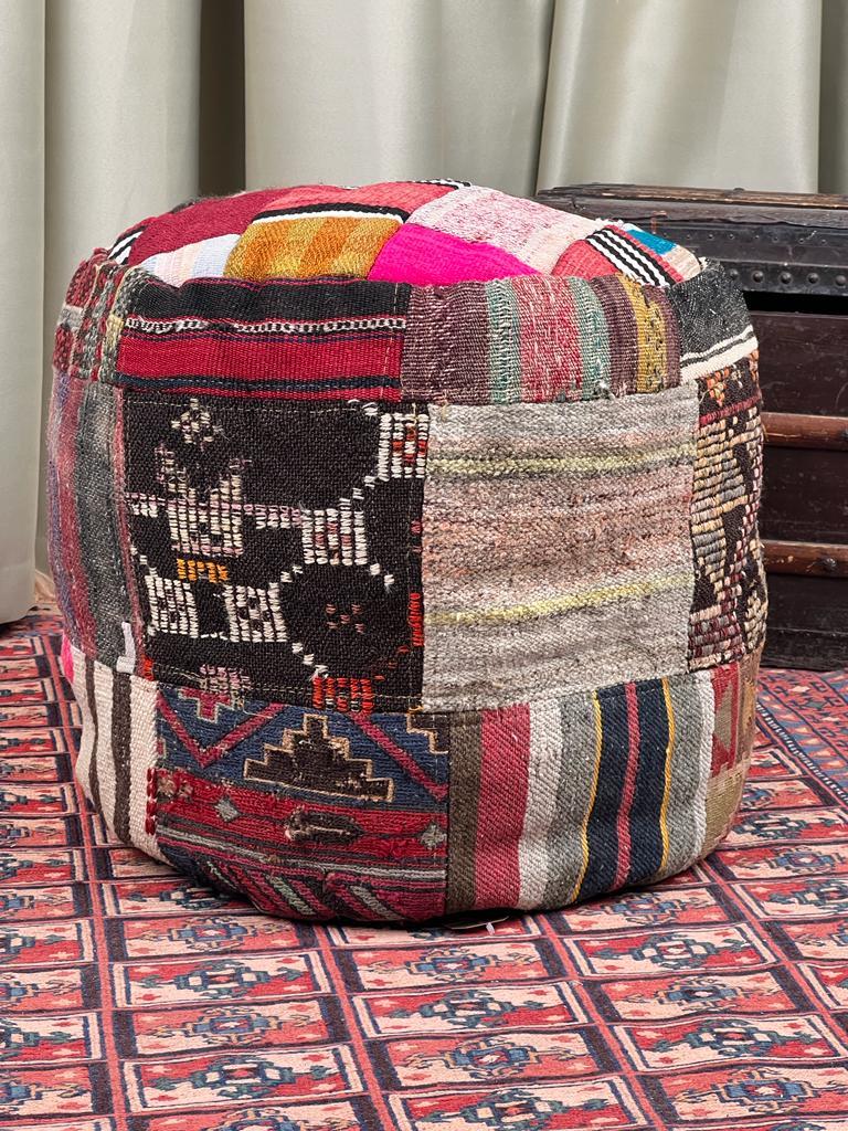 Nostaljik Kilim Puf Ölçü Çap 45 Cm Yükseklik 42 Cm