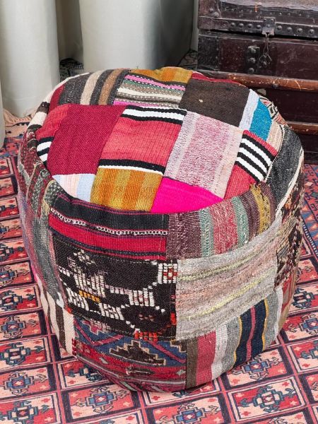 Nostaljik Kilim Puf Ölçü Çap 45 Cm Yükseklik 42 Cm