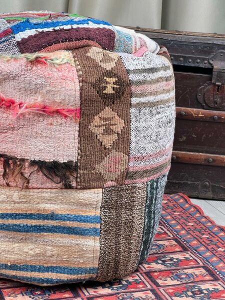 Nostaljik Kilim Puf Ölçü Çap 45 Cm Yükseklik 42 Cm