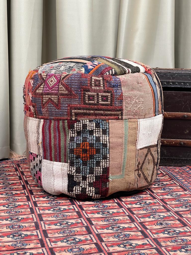 Nostaljik Kilim Puf Ölçü Çap 45 Cm Yükseklik 42 Cm