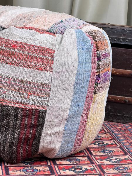 Nostaljik Kilim Puf Ölçü Çap 45 Cm Yükseklik 42 Cm