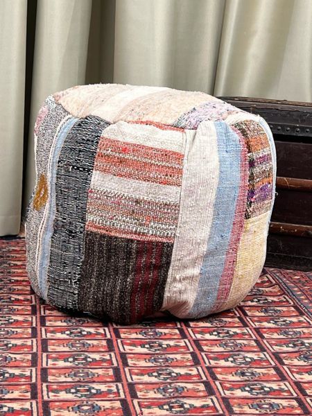 Nostaljik Kilim Puf Ölçü Çap 45 Cm Yükseklik 42 Cm