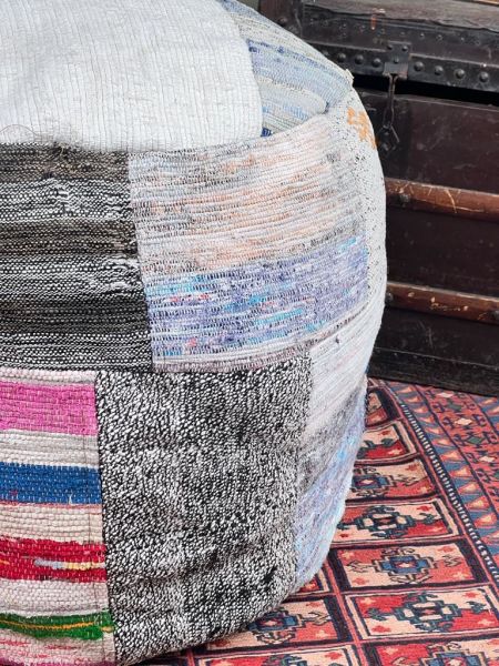 Nostaljik Kilim Puf Ölçü Çap 45 Cm Yükseklik 42 Cm