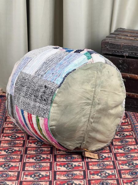 Nostaljik Kilim Puf Ölçü Çap 45 Cm Yükseklik 42 Cm