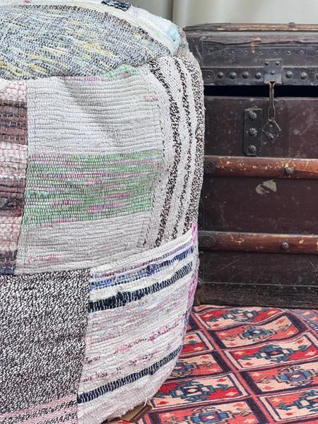 Nostaljik Kilim Puf Ölçü Çap 45 Cm Yükseklik 42 Cm