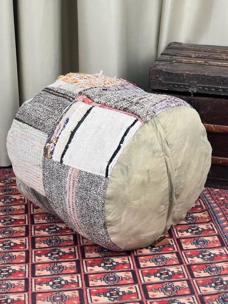 Nostaljik Kilim Puf Ölçü Çap 45 Cm Yükseklik 42 Cm