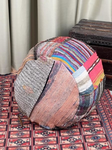 Nostaljik Kilim Puf Ölçü Çap 45 Cm Yükseklik 42 Cm