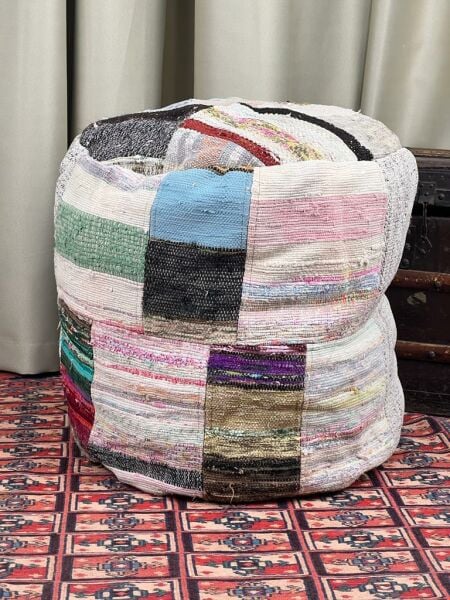Nostaljik Kilim Puf Ölçü Çap 45 Cm Yükseklik 42 Cm