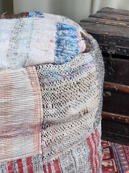Nostaljik Kilim Puf Ölçü Çap 45 Cm Yükseklik 42 Cm