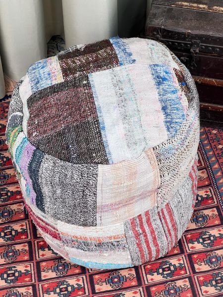 Nostaljik Kilim Puf Ölçü Çap 45 Cm Yükseklik 42 Cm