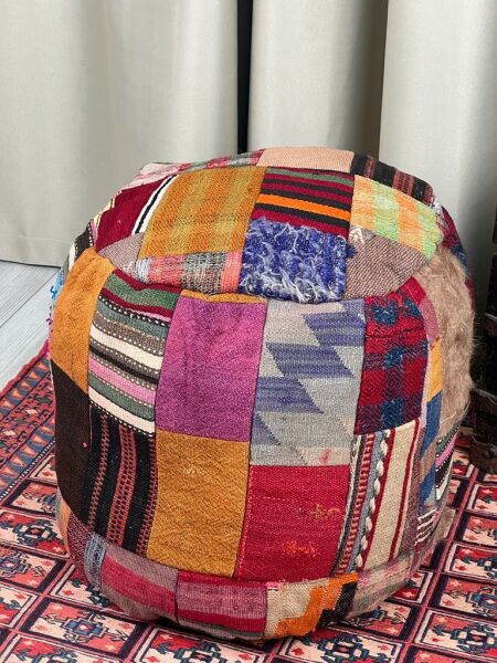 Nostaljik Kilim Puf Ölçü Çap 45 Cm Yükseklik 42 Cm