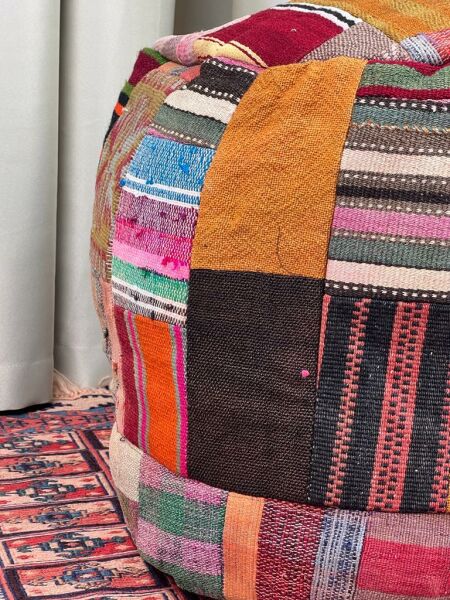 Nostaljik Kilim Puf Ölçü Çap 45 Cm Yükseklik 42 Cm