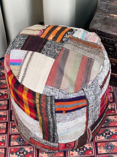 Nostaljik Kilim Puf Ölçü Çap 45 Cm Yükseklik 42 Cm