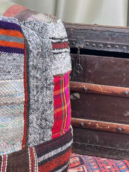 Nostaljik Kilim Puf Ölçü Çap 45 Cm Yükseklik 42 Cm