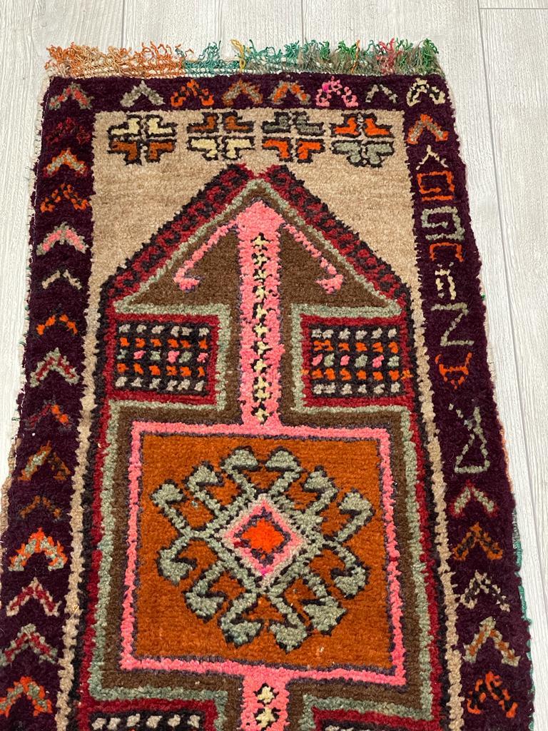 El Dokuma Yastik Boy Halı Aoa Ölçü 110X46Cm
