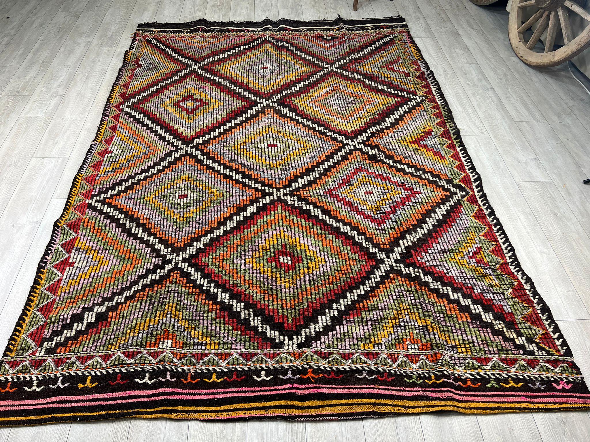 El Dokumasi Halı Kilim Yolluk Paspas Ölçü 302X213 Cm