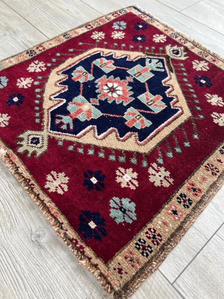 El Dokumasi Halı Kilim Yolluk Paspas Ölçü 56X56 Cm