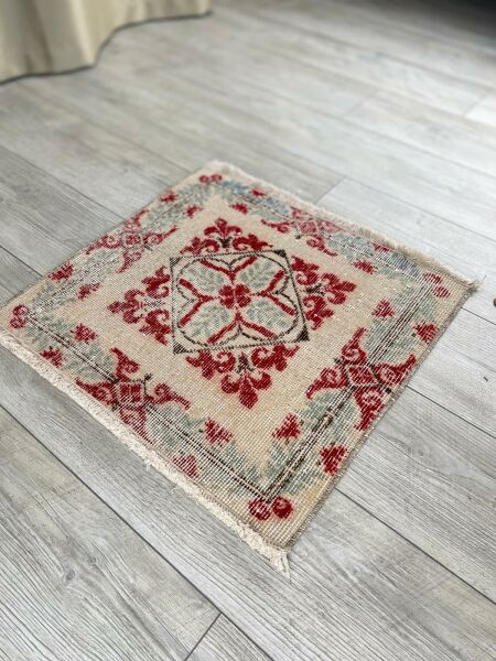 El Dokumasi Halı Kilim Yolluk Paspas Ölçü 60X60 Cm