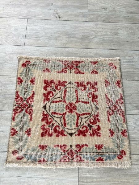 El Dokumasi Halı Kilim Yolluk Paspas Ölçü 60X60 Cm