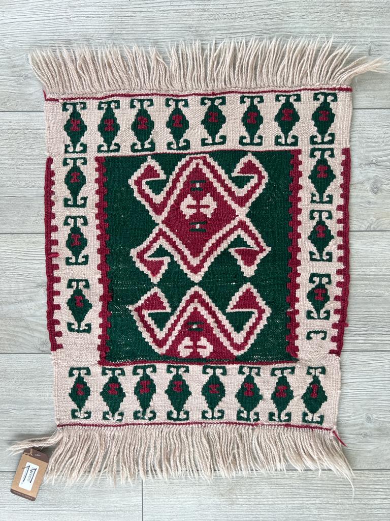 El Dokumasi Halı Kilim Yolluk Paspas Ölçü 55X47 Cm