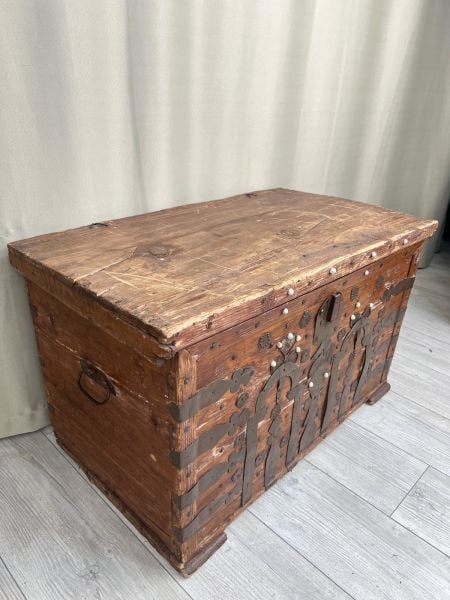Eski Antika Sandık Ölçü 79X44 Cm H 54 Cm