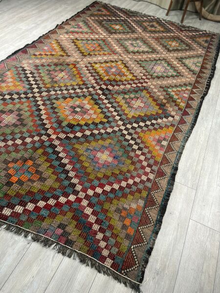 El Dokumasi Halı Kilim Yolluk Paspas Ölçü 343X202 Cm