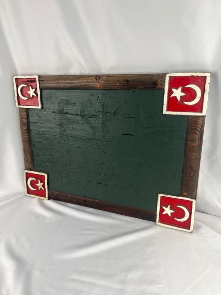 Eski Nostaljik Yazi Tahtasi Türk Bayrak Motifli Ölçü 75X54 Cm H 3,2 Cm