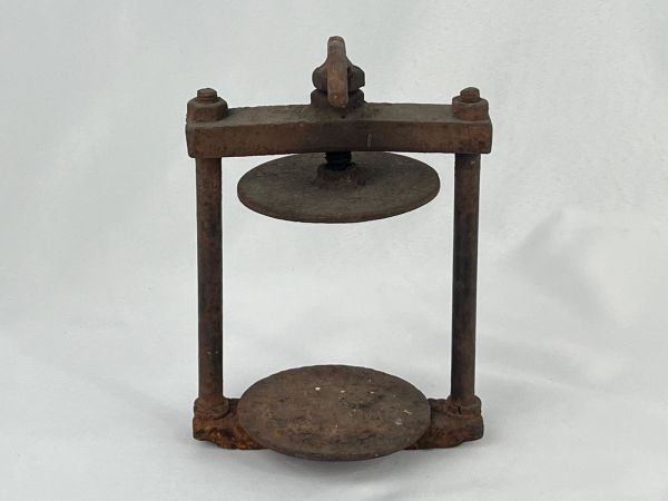 Eskilerden İşkence Pres Ölçü 15X9,5 Cm H 20 Cm