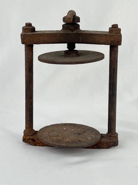 Eskilerden İşkence Pres Ölçü 15X9,5 Cm H 20 Cm