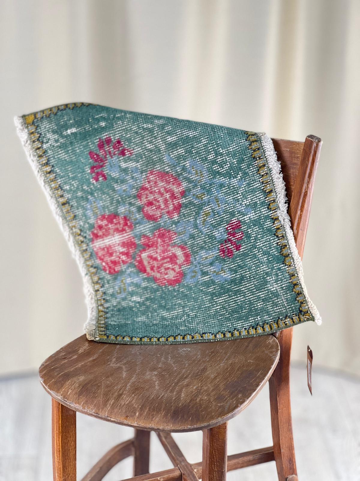 El Dokumasi Halı Kilim Yolluk Paspas Ölçü 53X43 Cm