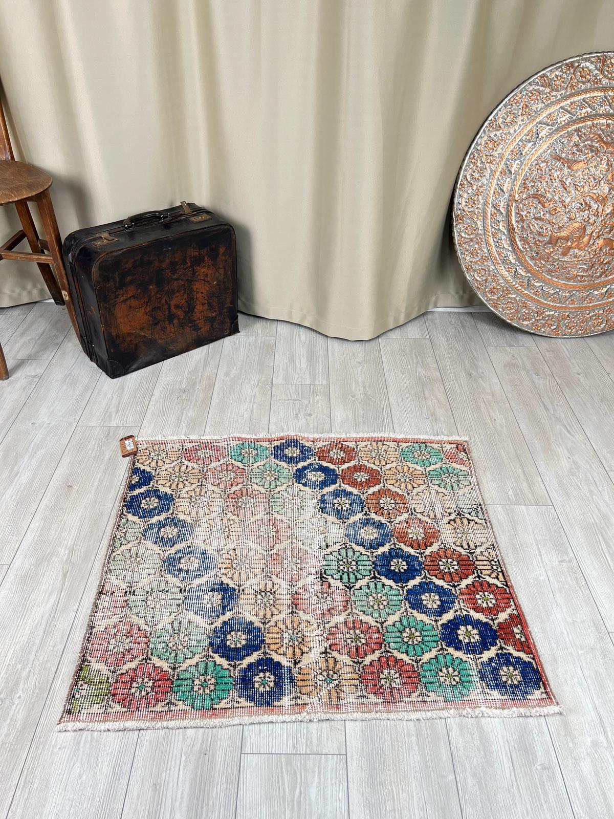 El Dokumasi Halı Kilim Yolluk Paspas Ölçü 97,5X87,5 Cm
