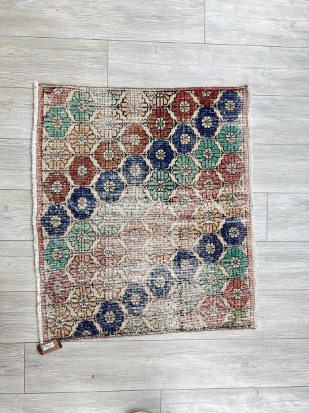 El Dokumasi Halı Kilim Yolluk Paspas Ölçü 97,5X87,5 Cm
