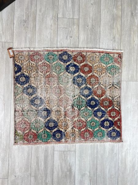 El Dokumasi Halı Kilim Yolluk Paspas Ölçü 97,5X87,5 Cm