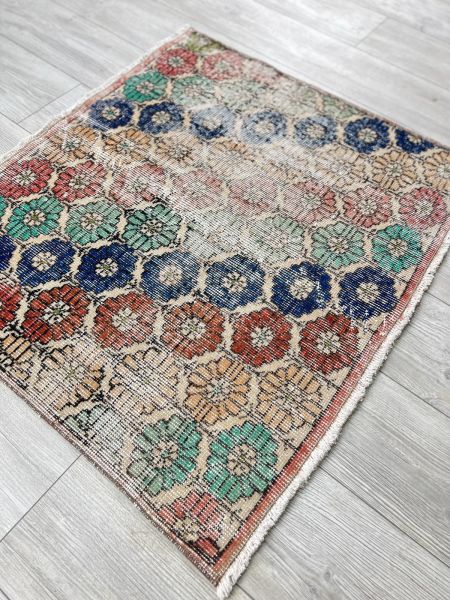 El Dokumasi Halı Kilim Yolluk Paspas Ölçü 97,5X87,5 Cm