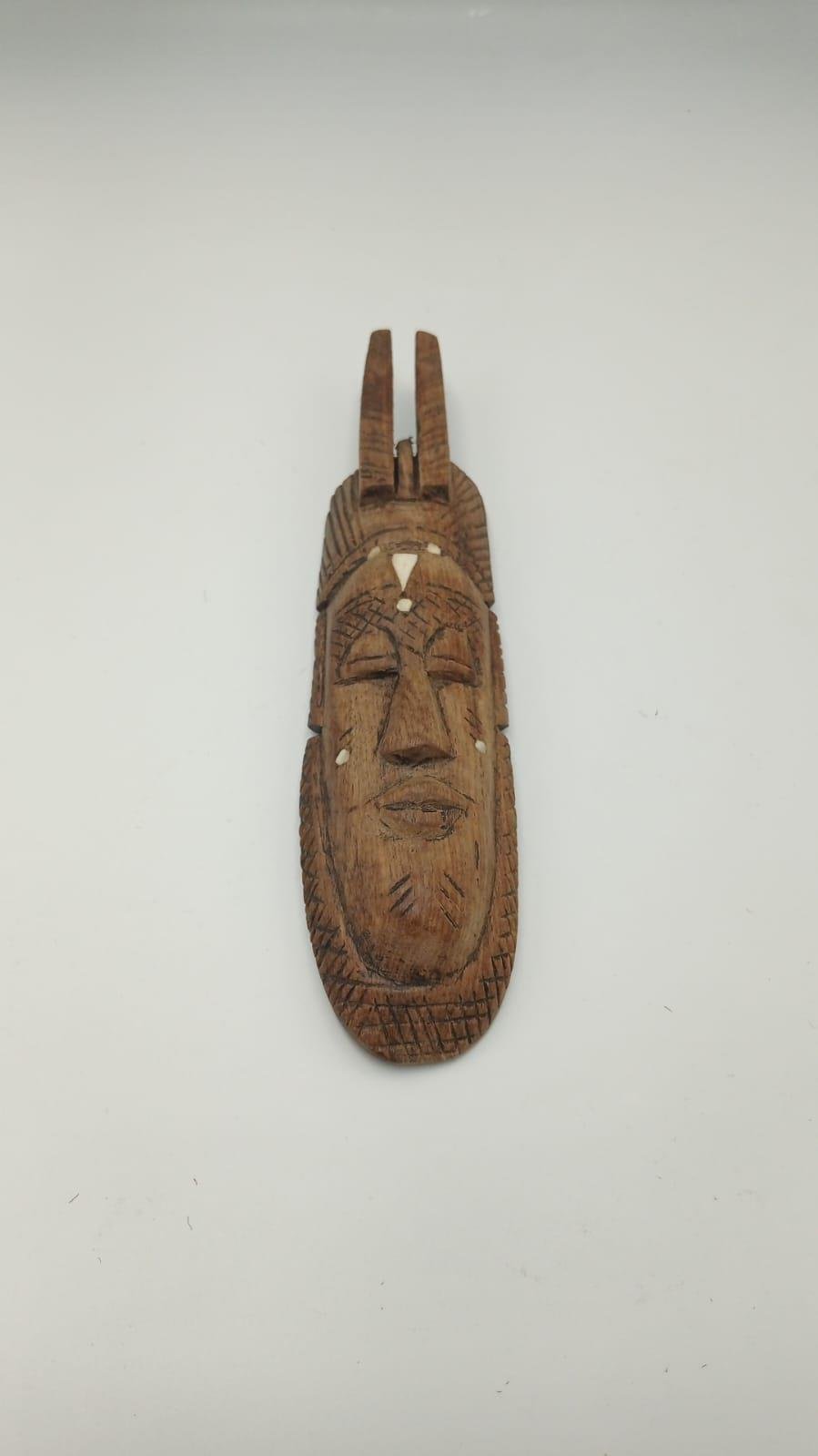 Mineli Mask Ahşap Ölçü 23X6X3 Cm