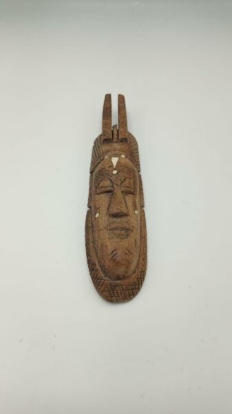 Mineli Mask Ahşap Ölçü 23X6X3 Cm