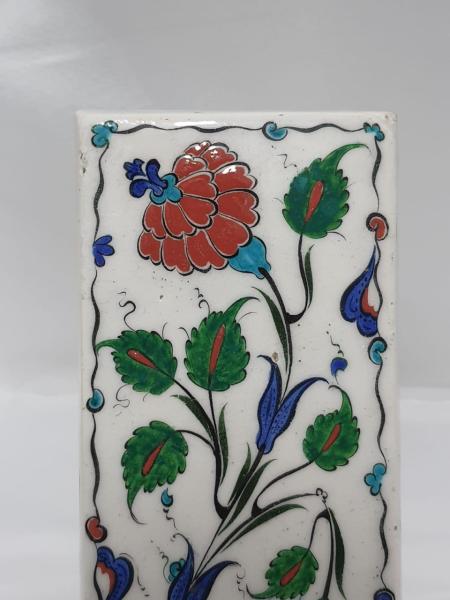 Usta İmzali 30 Yillik Seramik Üzerine El Boyamasi Karanfil Desen Aoa Ölçü 23X11Cm